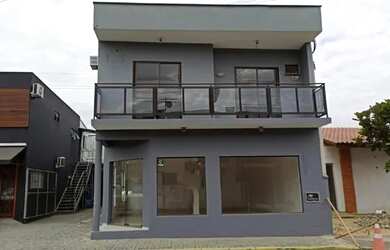 Imagem: O apartamento possui 2 Dormitórios, 2 Banheiros, 242m² de