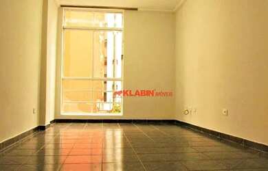 Imagem: O apartamento possui 1 Dormitório, 1 Banheiro, 30m² de Área