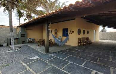 Imagem: A casa possui 2 Dormitórios, 2 Vagas na garagem e está localizado