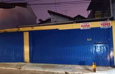 Imagem: A casa possui 2 Dormitórios, 2 Banheiros, 3 Vagas na garagem