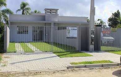 Imagem: A casa possui 2 Dormitórios, 2 Banheiros, 2 Vagas na garagem