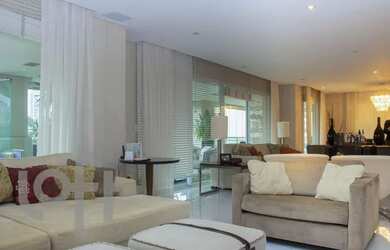 Imagem: O apartamento possui 4 Dormitórios, 5 Banheiros, 5 Vagas na