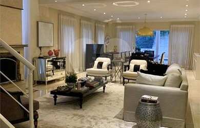 Imagem: A casa em condomínio possui 4 Dormitórios, 5 Banheiros, 4