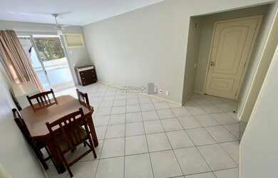 Imagem: O apartamento possui 3 Dormitórios, 2 Banheiros, 1 Vaga na