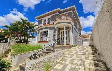 Imagem: O depósito possui 5 Vagas na garagem, 348m² de Área e está