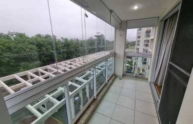 Imagem: O apartamento possui 4 Dormitórios, 3 Banheiros, 2 Vagas na