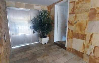 Imagem: A casa possui 2 Dormitórios, 2 Banheiros, 1 Vaga na garagem