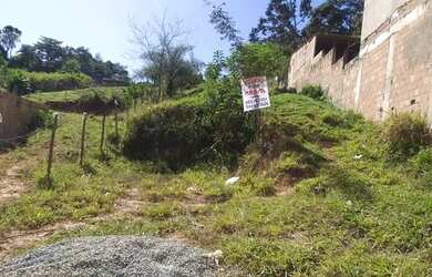 Imagem: O terreno à venda possui e está localizado em Centro, Betim