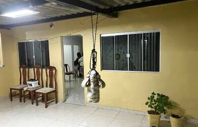 Imagem 1: Alugo uma casa de fundos na qnm 19 cj g casa 12 - Cei sul