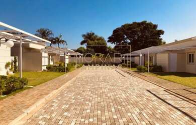 Imagem: A casa em condomínio possui 2 Dormitórios, 1 Banheiro, 2 Vagas