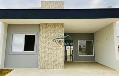 Imagem: A casa em condomínio possui 3 Dormitórios, 2 Banheiros, 2