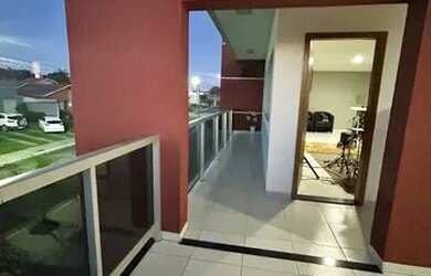 Imagem: A casa em condomínio possui 4 Dormitórios, 4 Banheiros, 5