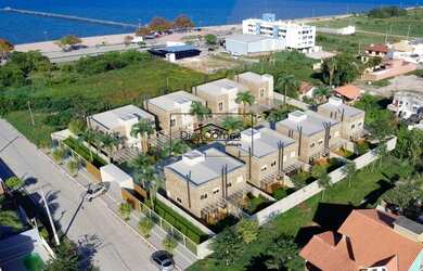 Imagem: A casa em condomínio possui 3 Dormitórios, 3 Banheiros, 2