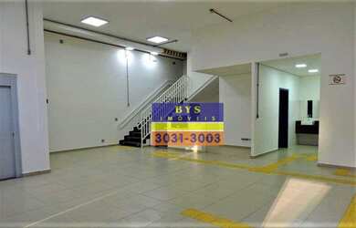 Imagem: O depósito possui 4 Vagas na garagem, 1.270m² de Área e