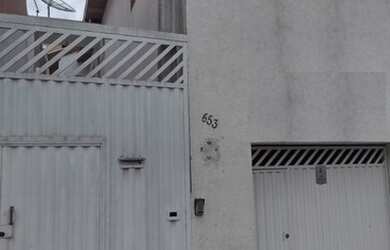 Imagem: A casa possui 2 Dormitórios, 1 Banheiro, 1 Vaga na garagem