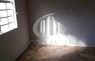 Imagem: A casa possui 5 Dormitórios, 4 Banheiros, 4 Vagas na garagem