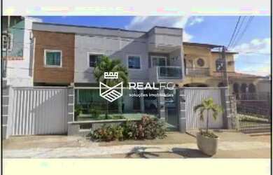 Imagem: A casa possui 4 Dormitórios, 1 Banheiro, 1 Vaga na garagem