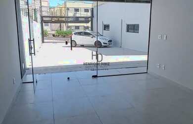 Imagem: A casa possui 5 Dormitórios, 3 Banheiros, 5 Vagas na garagem