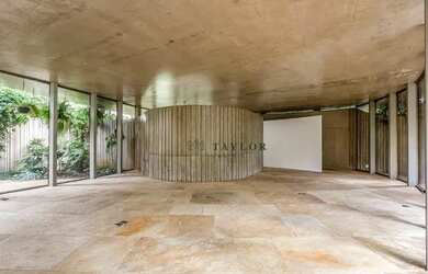 Imagem 8: Única casa projetada por Oscar Niemeyer em São Paulo para venda ou locação...