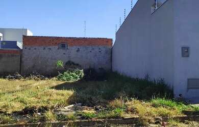 Imagem: O terreno possui 200m² de Área e está localizado em Jardim