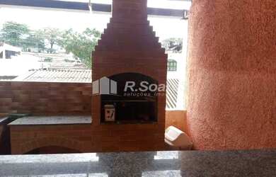 Imagem: A casa possui 2 Dormitórios, 4 Banheiros, 3 Vagas na garagem