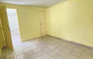 Imagem: A casa possui 3 Dormitórios, 3 Banheiros, 2 Vagas na garagem