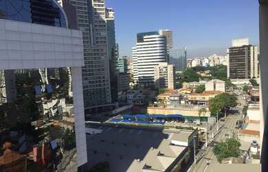 Imagem: O depósito possui 2 Vagas na garagem, 93m² de Área e está