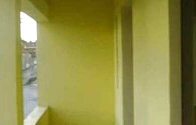 Imagem: A kitnet possui 1 Dormitório, 1 Banheiro, 1 Vaga na garagem