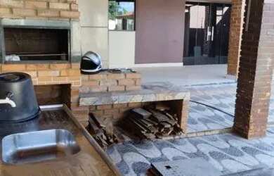 Imagem 6: Vende-se uma casa. Piscina, Churrasqueira, Varandae5 Vagas na garagem