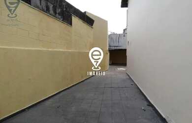 Imagem: A casa possui 5 Dormitórios, 2 Banheiros, 5 Vagas na garagem