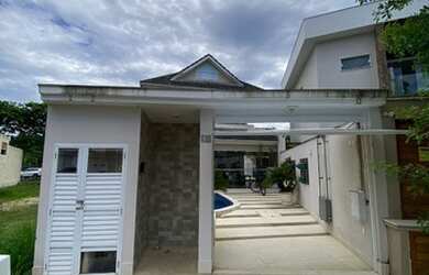 Imagem: A casa em condomínio para alugar possui 3 Dormitórios, 5 Banheiros