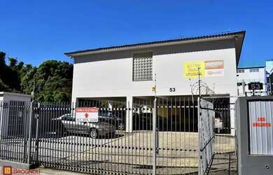 Imagem: A kitnet possui 1 Dormitório, 1 Banheiro, 28m² de Área e