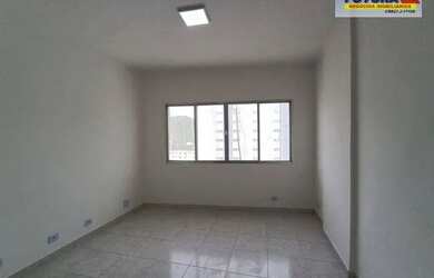 Imagem: O apartamento possui 1 Dormitório, 1 Banheiro, 1 Vaga na garagem