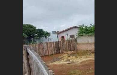 Imagem: O terreno possui 300m² de Área e está localizado em Santa