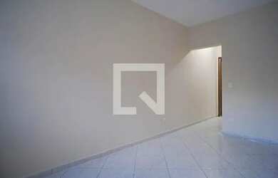 Imagem: A casa possui 2 Dormitórios, 3 Banheiros, 2 Vagas na garagem