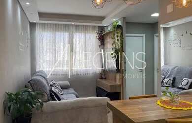 Imagem: O apartamento possui 3 Dormitórios, 1 Banheiro, 1 Vaga na garagem