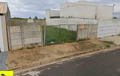 Imagem: O terreno possui 200m² de Área e está localizado em São