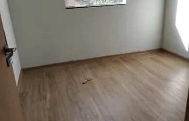 Imagem: A casa possui 2 Dormitórios, 2 Banheiros, 1 Vaga na garagem