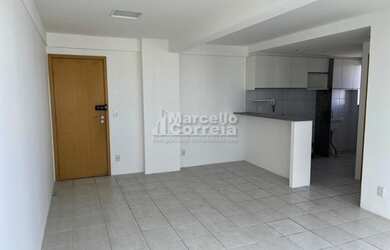 Imagem: O apartamento possui 1 Dormitório, 1 Banheiro, 1 Vaga na garagem