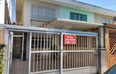 Imagem: A casa possui 3 Dormitórios, 3 Banheiros, 2 Vagas na garagem