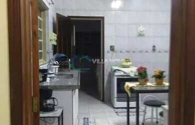 Imagem: A casa possui 2 Dormitórios, 2 Banheiros, 2 Vagas na garagem