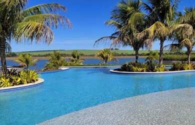 Imagem: O terreno possui 660m² de Área e está localizado em Riviera