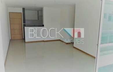 Imagem: O apartamento possui 3 Dormitórios, 3 Banheiros, 2 Vagas na