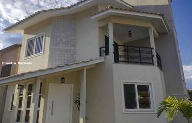 Imagem: A casa em condomínio possui 5 Dormitórios, 3 Banheiros, 450m²