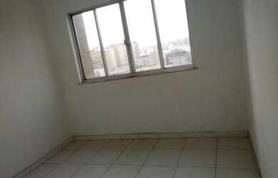 Imagem: O apartamento e possui 3 Dormitórios, Suítes, 1 Banheiro