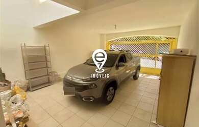 Imagem: A casa possui 4 Dormitórios, 4 Banheiros, 2 Vagas na garagem