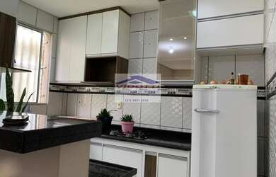 Imagem: O apartamento possui 2 Dormitórios, 1 Banheiro, 1 Vaga na garagem