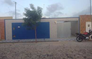 Imagem: A casa possui 2 Dormitórios, 1 Banheiro, 3 Vagas na garagem