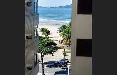 Imagem: O apartamento possui 2 Dormitórios, 2 Banheiros, 2 Vagas na