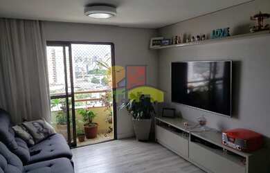 Imagem: O apartamento possui 3 Dormitórios, 1 Banheiro, 3 Vagas na